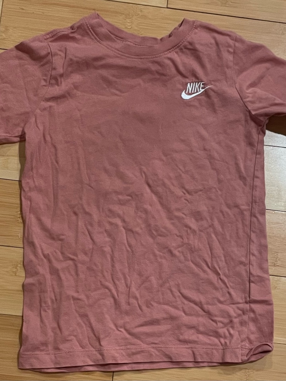 LIKE NEW! Rose Nike Kids Cotton Short Sleeve Tee Sz Sm